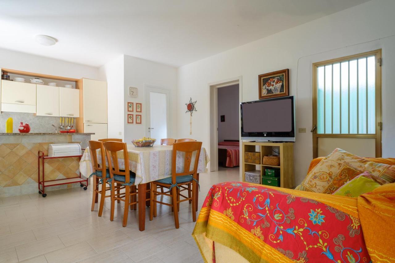 Villa Rita A 200M Dal Mare I Bacini ภายนอก รูปภาพ