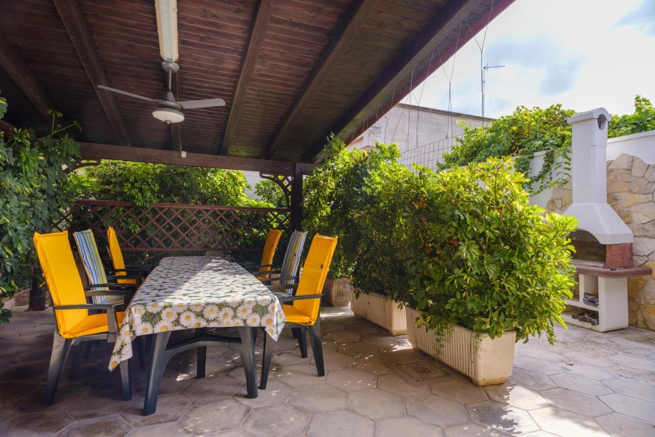 Villa Rita A 200M Dal Mare I Bacini ภายนอก รูปภาพ